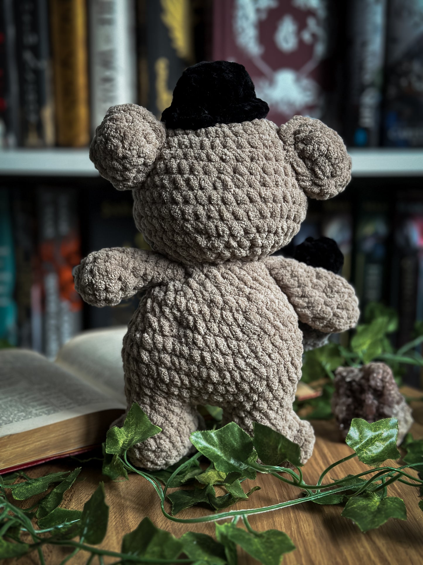 Peluche Freddy | Familier au crochet inspiré de Five Nights at Freddy's
