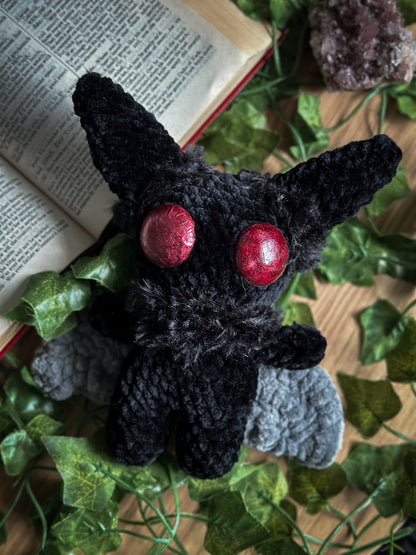 Peluche Mothman | Familier cryptide fait main